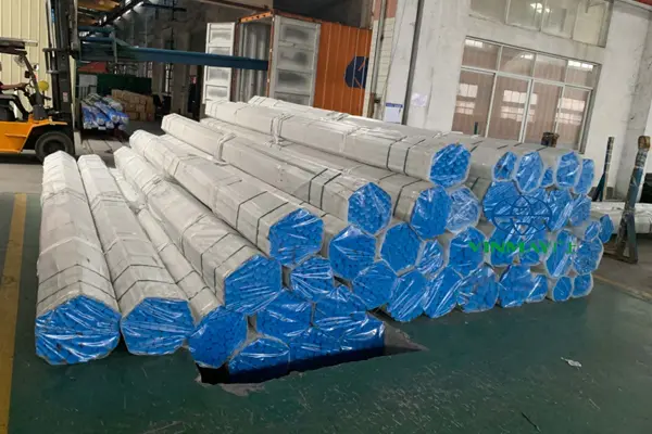 Stainless steel seamless pipe packaging