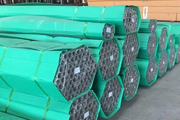 Stainless steel welded pipe packaging